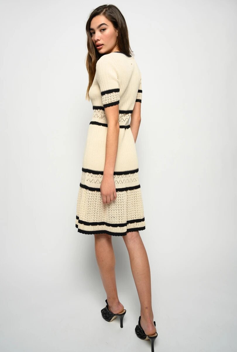 Vestido de la marca Pinko Beige