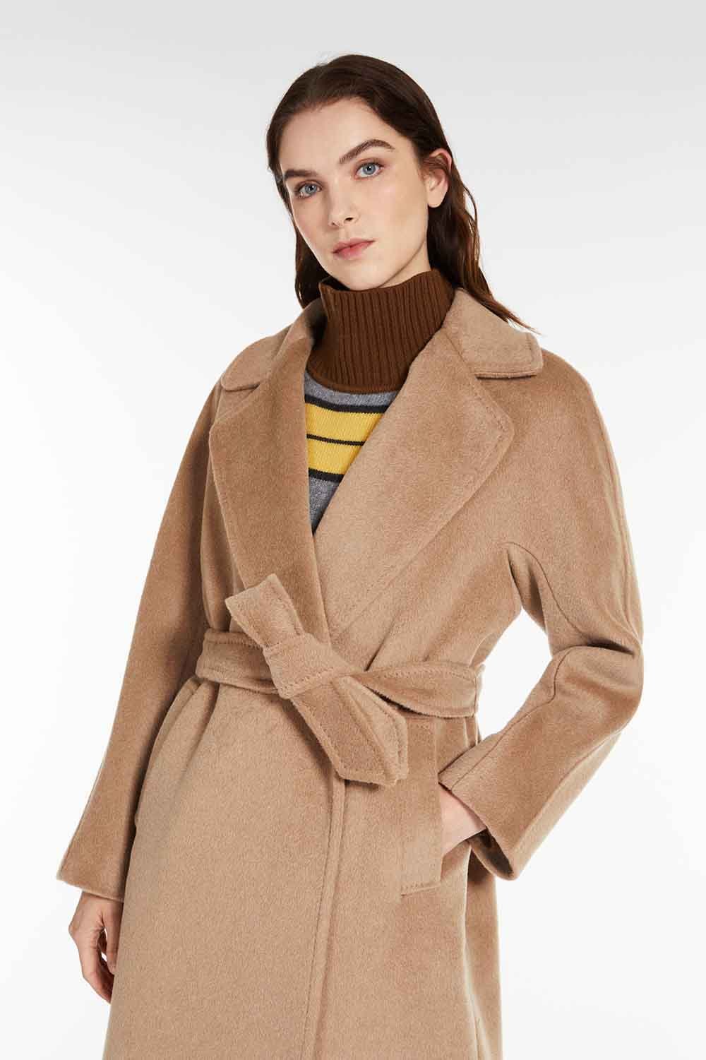 Abrigo de la marca Max Mara Estampado