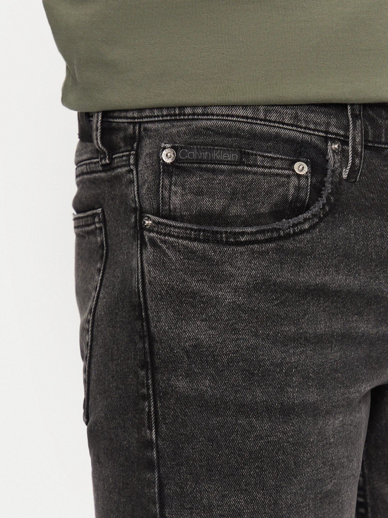 calvin-klein_slim-skinny_j30j326520-2