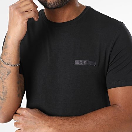 guess-jeans_t-s-manches-courtes_u5gm30-kcpz1-1