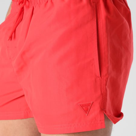 httpsassetslaboutiqueofficiellecomw450qautofautomediaproducts20240214guess407208f4gt00-wg282g5q420240305t1530160220250304103935000000