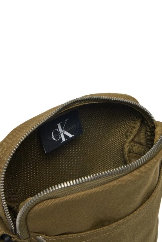 calvin-klein_sacs-a-bandouliere_k50k512571-2