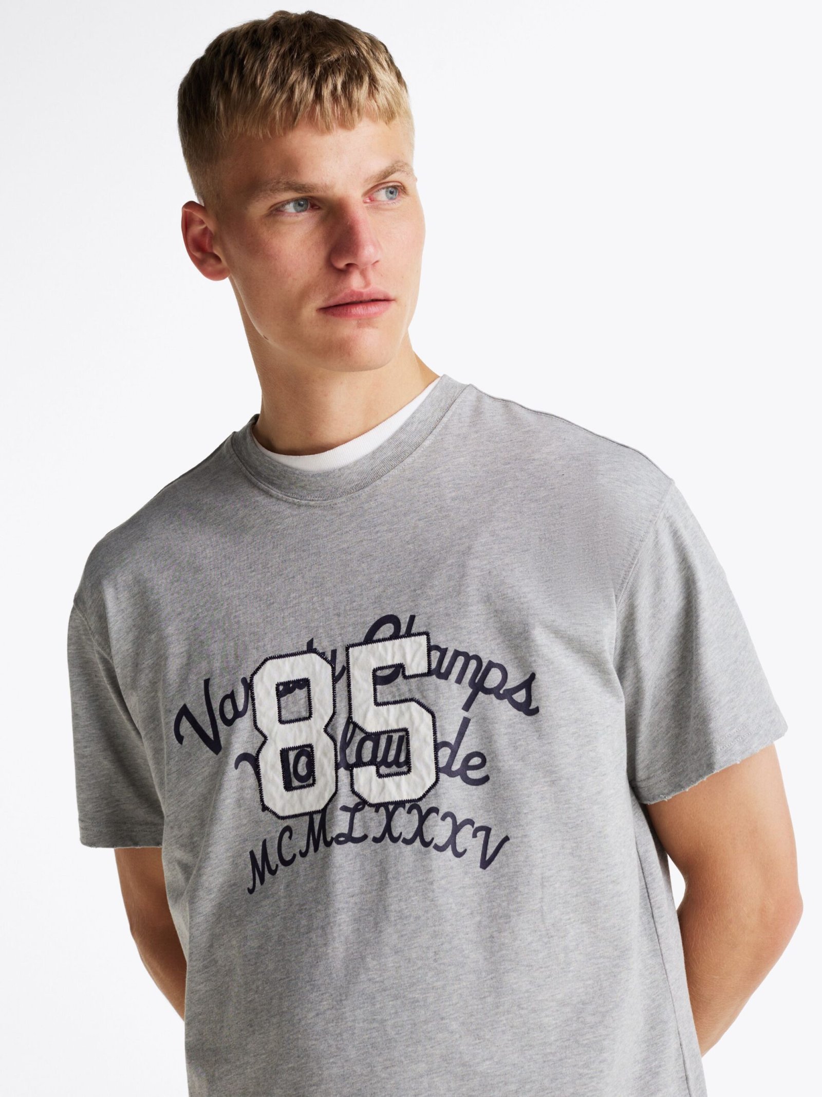 tommy-jeans_t-s-manches-courtes_dm0dm21126-1