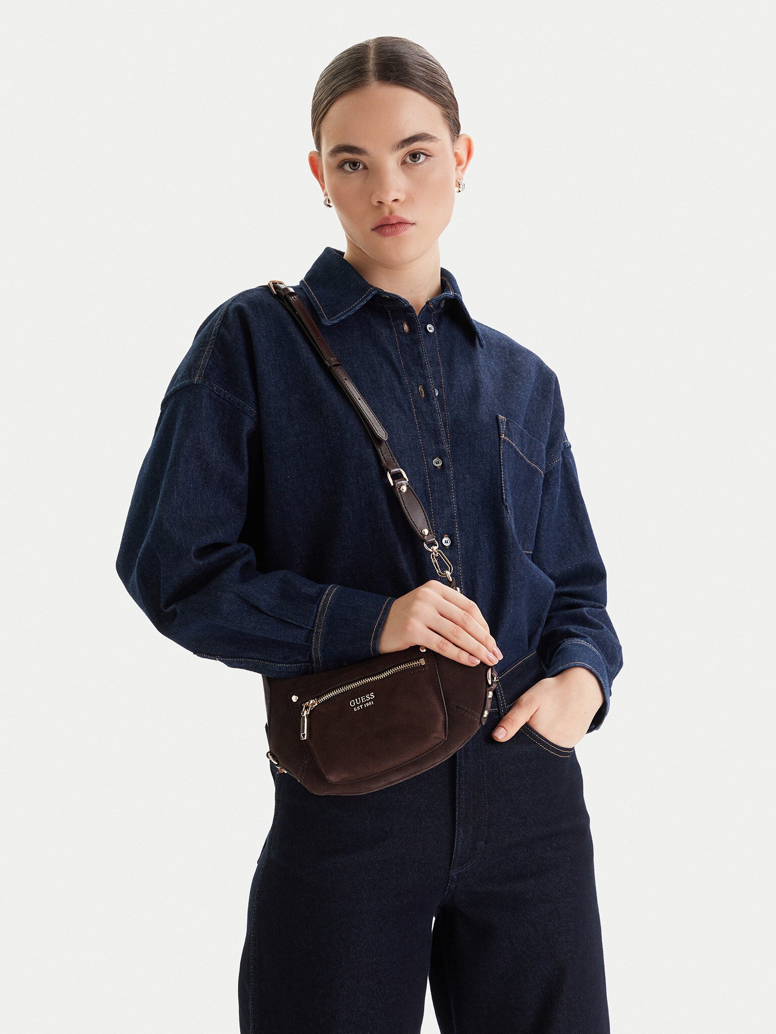 guess-jeans_sac-porte-epaule_hwsg95-01720-3