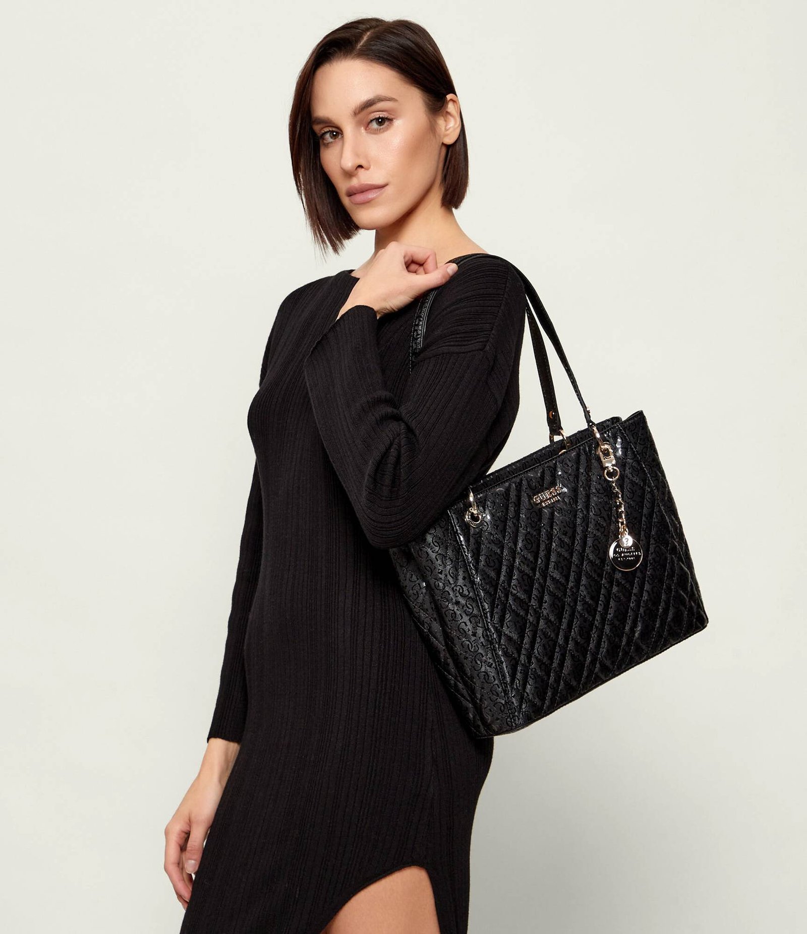 guess-jeans_sacs-a-main_hwgg96-28250-3