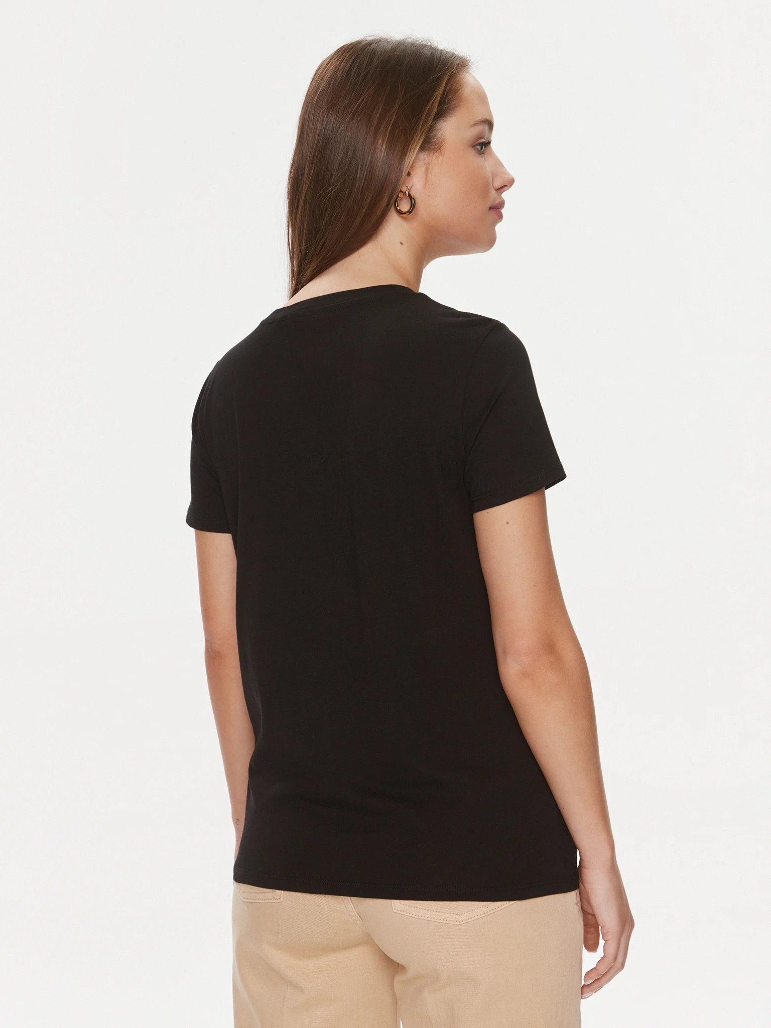 httpsimgmodivocloudzoomappfde2fde22d54e5f41032914e114a531522c49710dd3f037624926588706jpgwebpguess-t-shirt-lipstick-kisses-w4ri20-k9rm1-noir-regular-fit-000030339788320240307060702000000