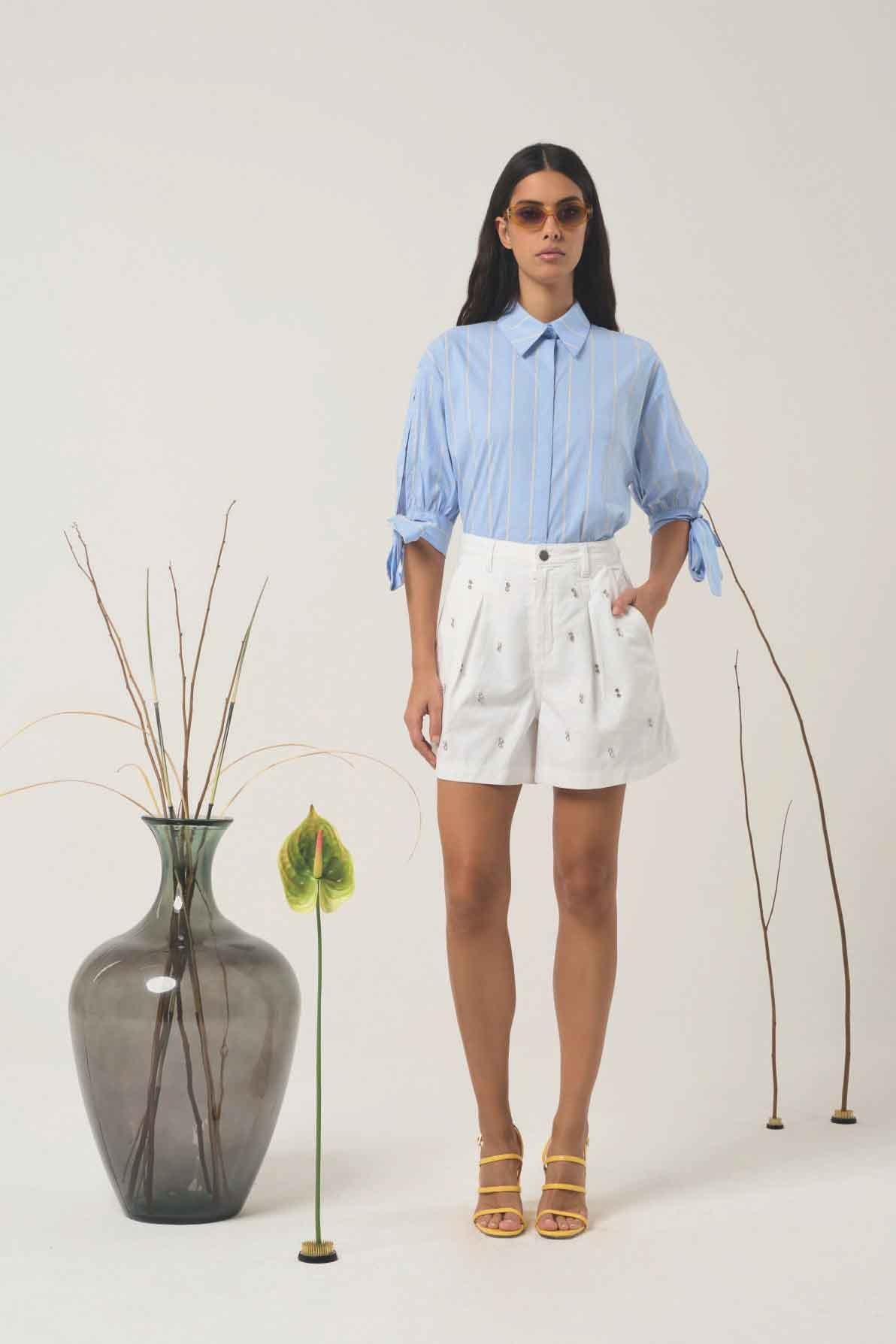 Camisa de la marca QGuapa Milano Celeste